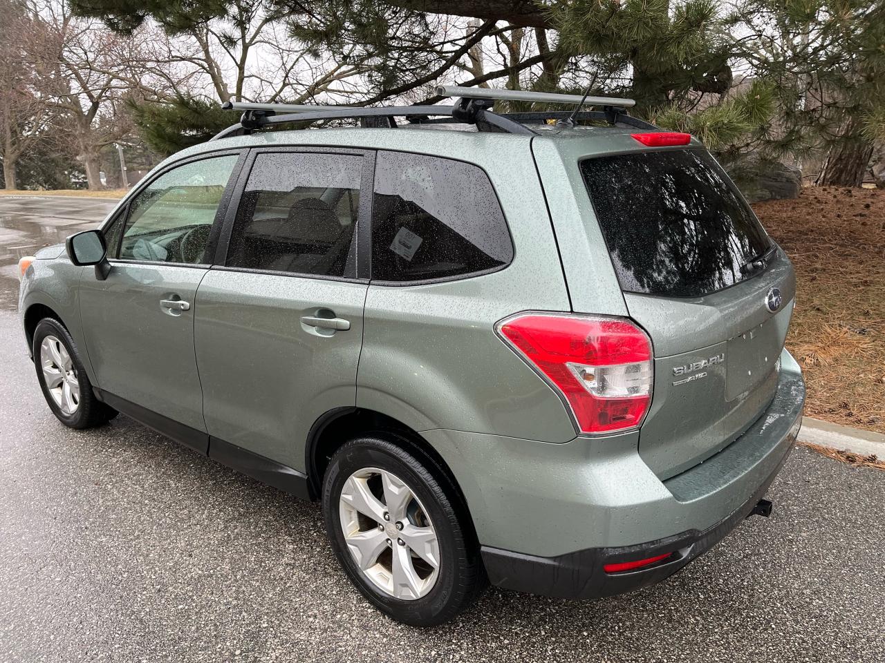2014 Subaru Forester i Convenience Photo3