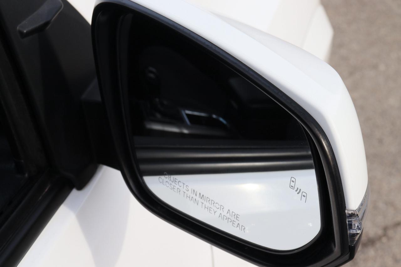 2017 Toyota Tacoma TRD Sport | V6 | Auto | Double Cab | Roof | BSM ++ Photo