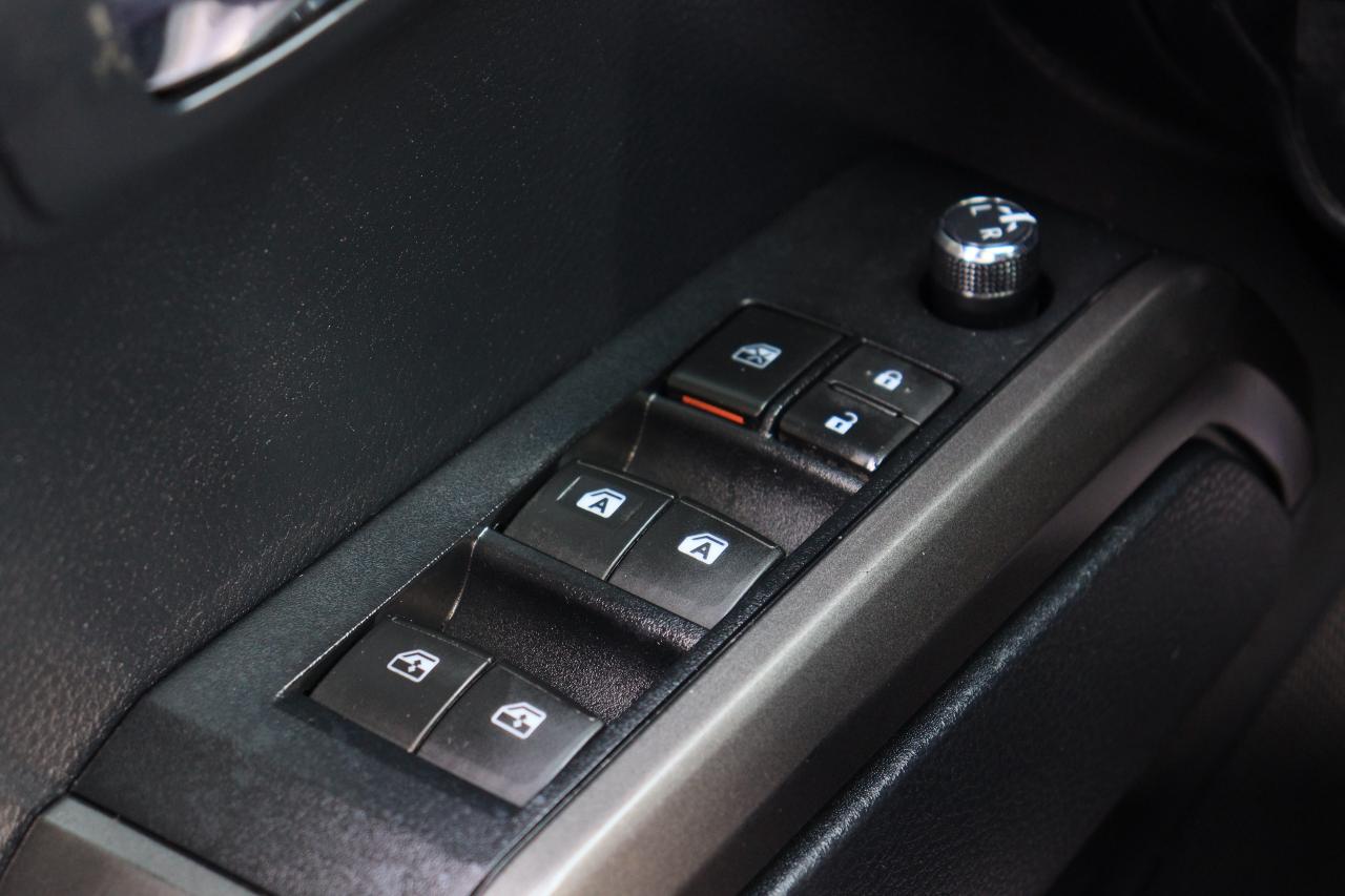 2017 Toyota Tacoma TRD Sport | V6 | Auto | Double Cab | Roof | BSM ++ Photo