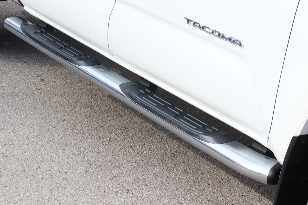 2017 Toyota Tacoma TRD Sport | V6 | Auto | Double Cab | Roof | BSM ++ Photo