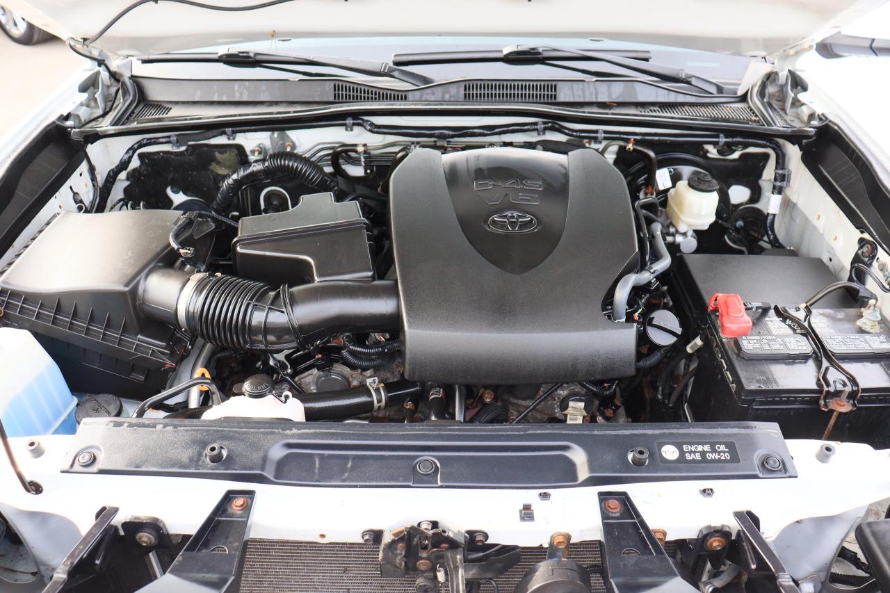 2017 Toyota Tacoma TRD Sport | V6 | Auto | Double Cab | Roof | BSM ++ Photo