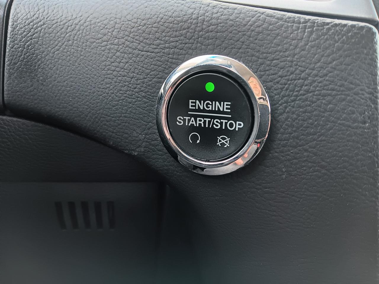 2018 Ford Edge SE, AWD, BU Cam, Paddle Shift, Alloys - Photo #19