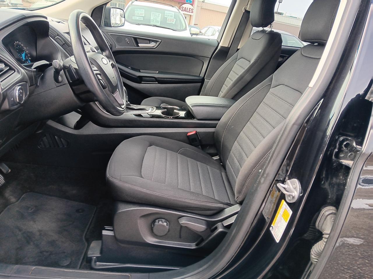 2018 Ford Edge SE, AWD, BU Cam, Paddle Shift, Alloys - Photo #15