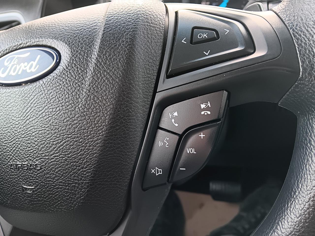 2018 Ford Edge SE, AWD, BU Cam, Paddle Shift, Alloys - Photo #13