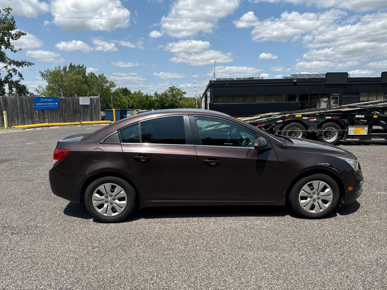 2015 Chevrolet Cruze 4dr Sdn 1LT - Photo #4