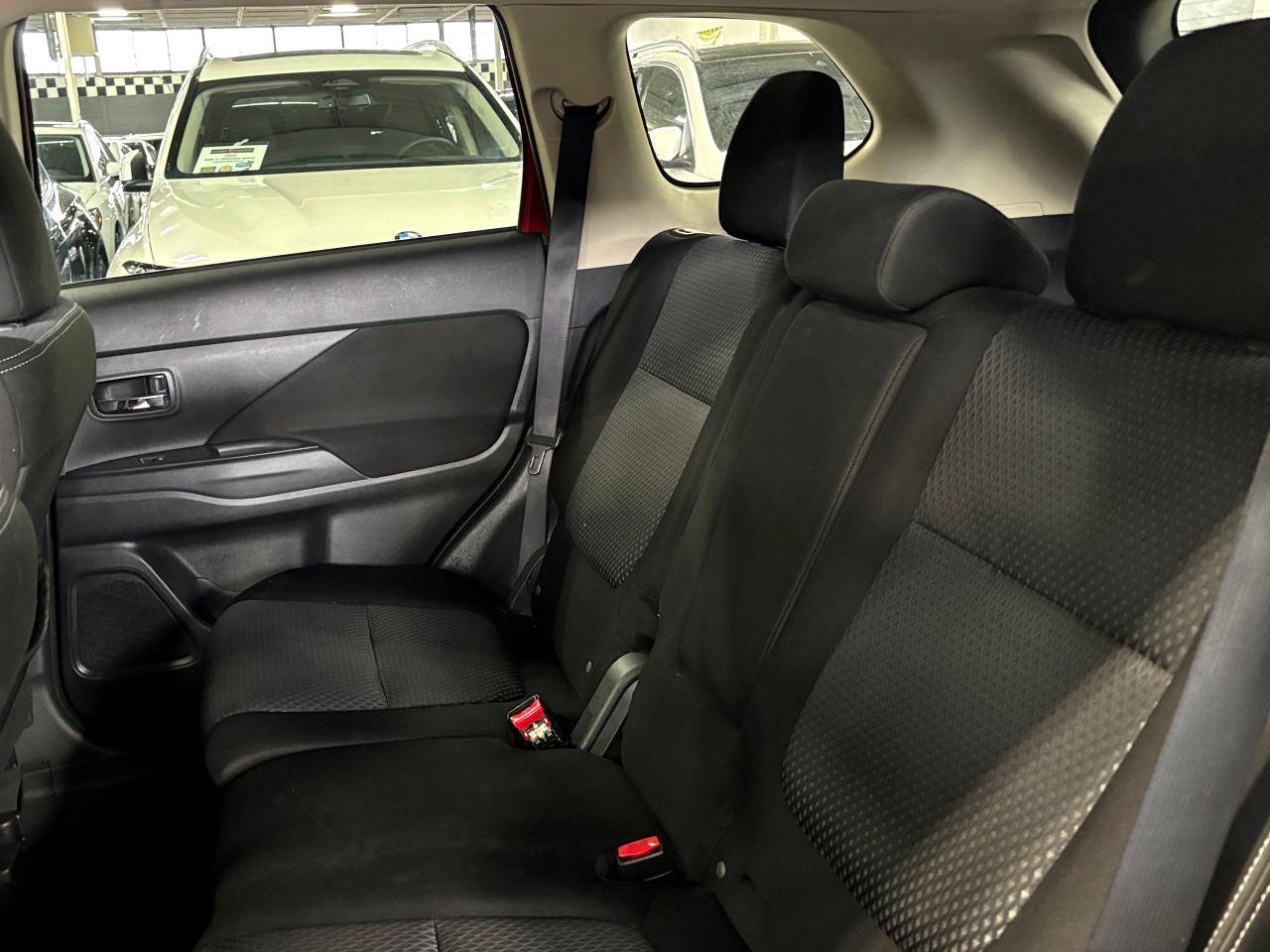 2018 Mitsubishi Outlander ES AWC|4WD|SIRIUSXM|BACKUPCAM|HEATEDSEATS|+ - Photo #6
