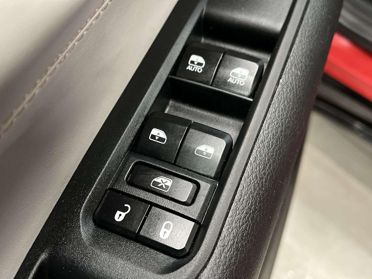 2023 Jeep Compass LIMITED 4X4 | ELITE  | PANO ROOF | COOLED LEATHER Photo