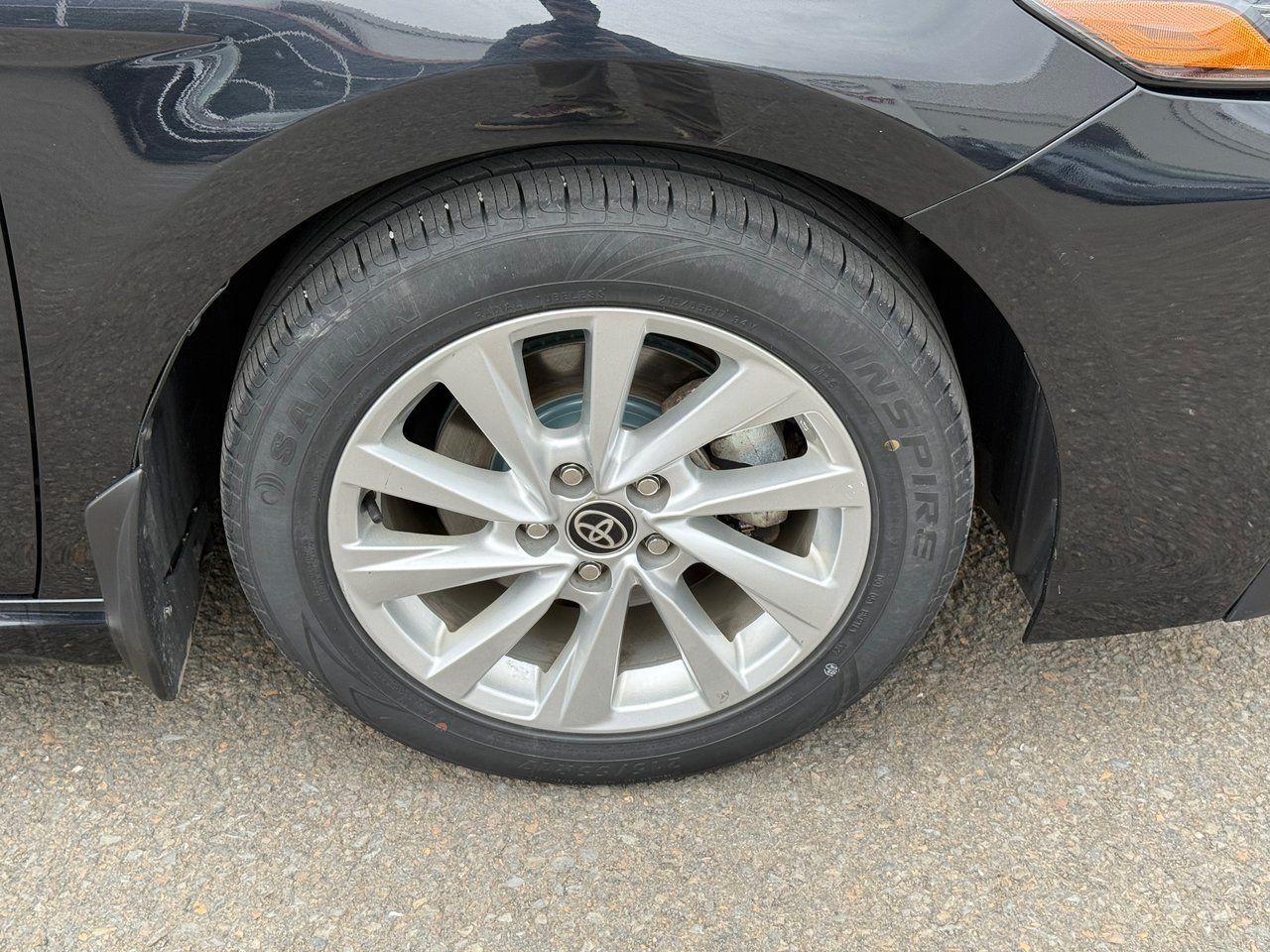 2023 Toyota Camry SE Photo3