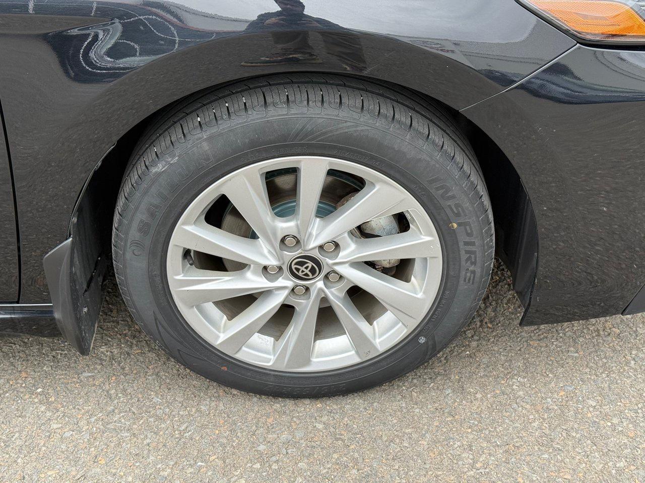 2023 Toyota Camry SE Photo3