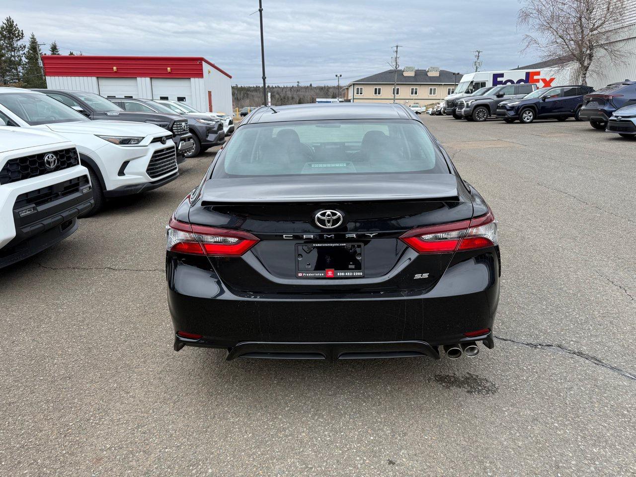 2023 Toyota Camry SE Photo