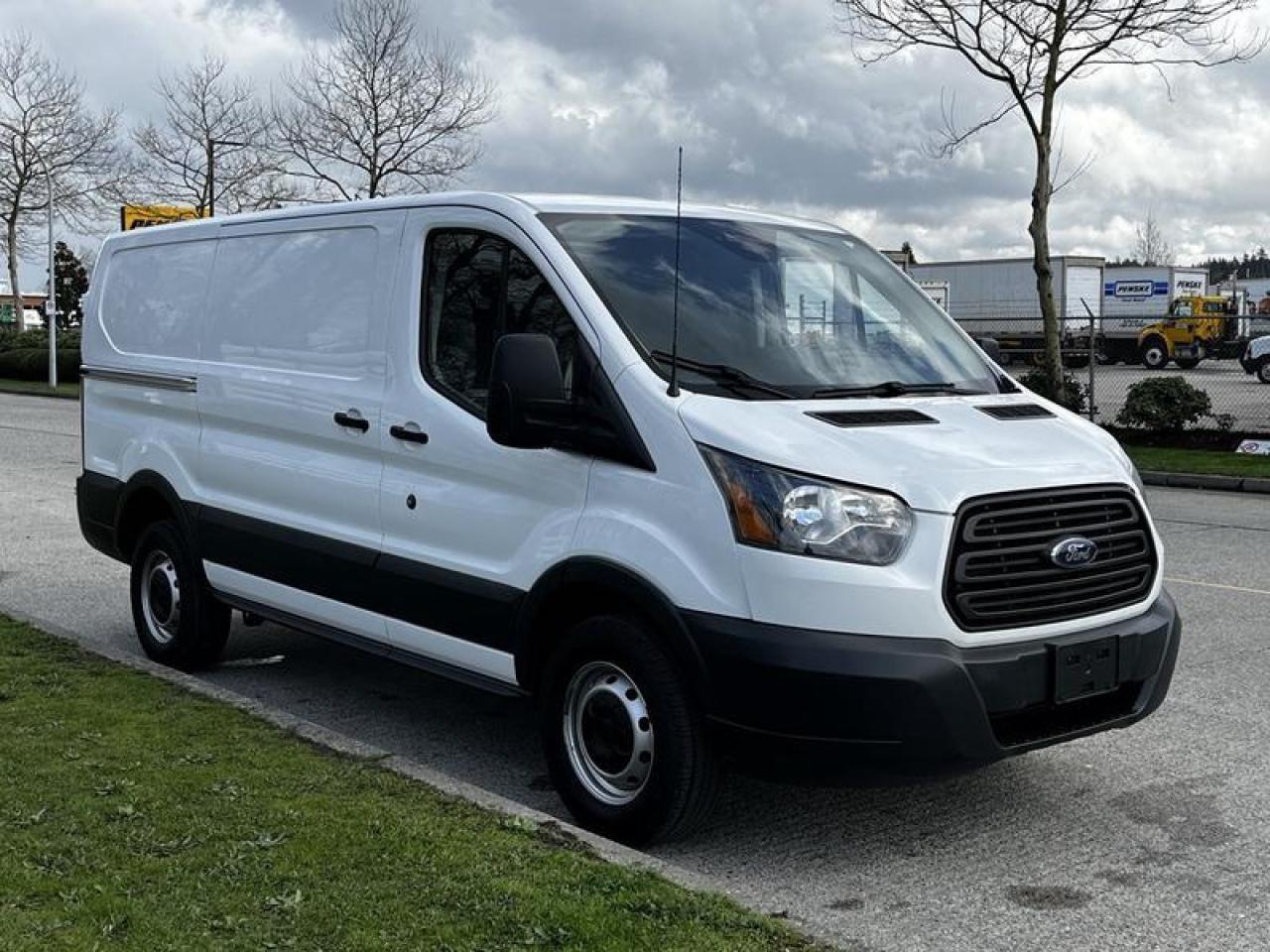 Used 2018 Ford Transit 250 Van Low Roof Cargo Van  130-inch WheelBase for sale in Burnaby, BC