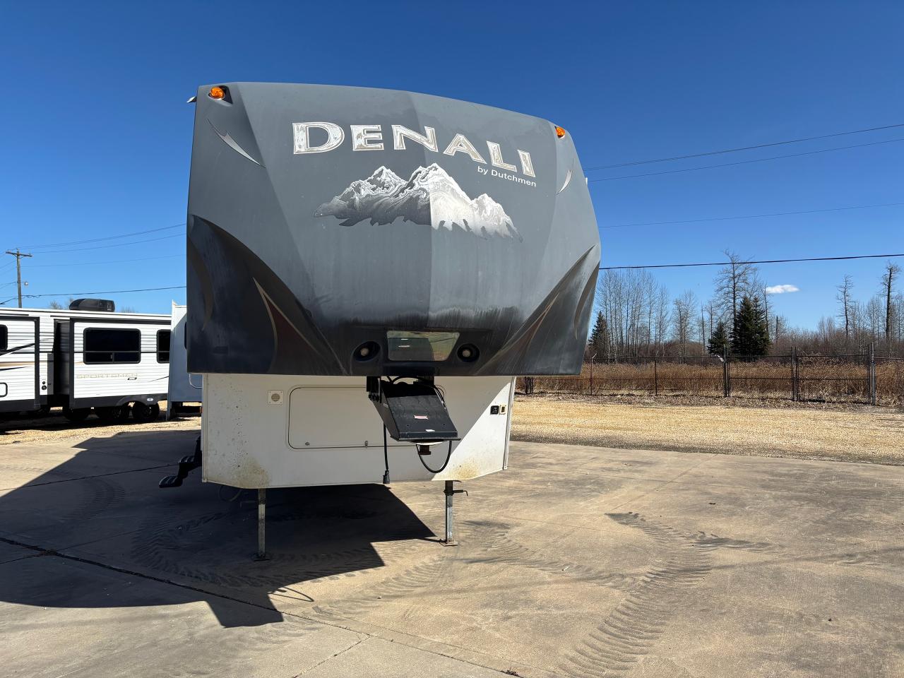 2012 Dutchmen DENALI 324LBS  FIFTH WHEEL RV Photo5