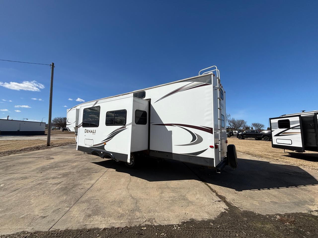 2012 Dutchmen DENALI 324LBS  FIFTH WHEEL RV Photo5