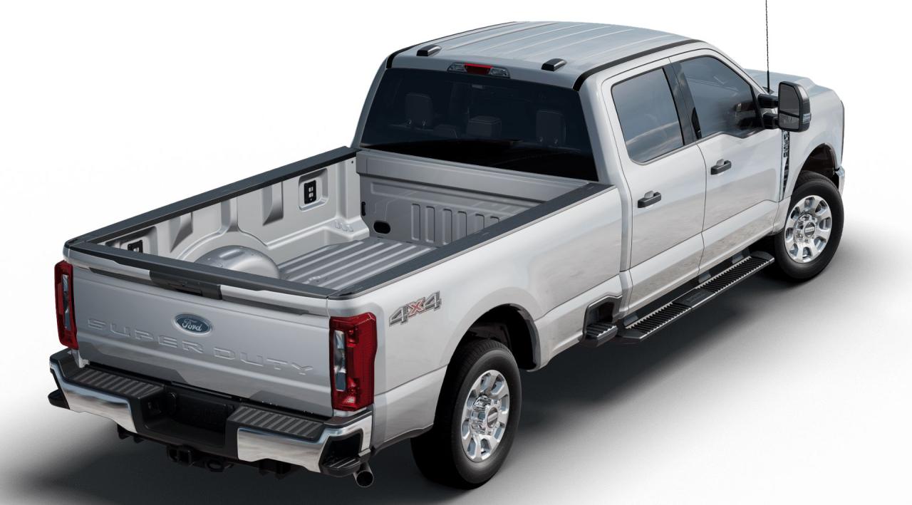 2024 Ford F-350 XLT Photo2