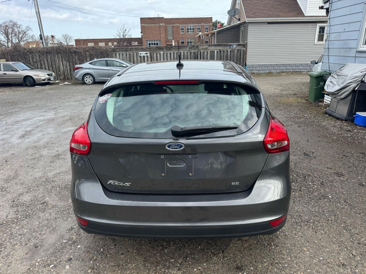 2017 Ford Focus SE - Photo #4