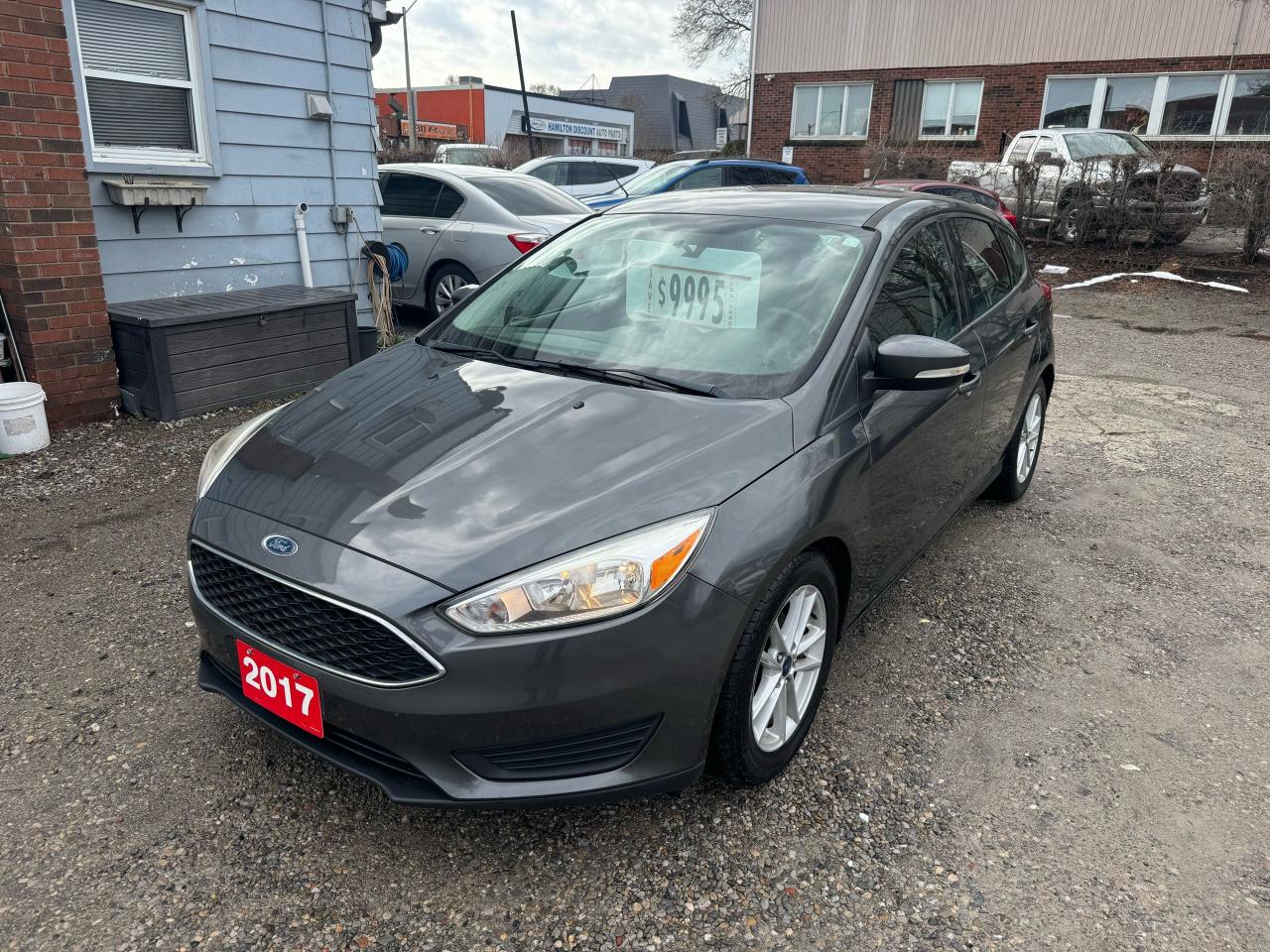 2017 Ford Focus SE - Photo #6