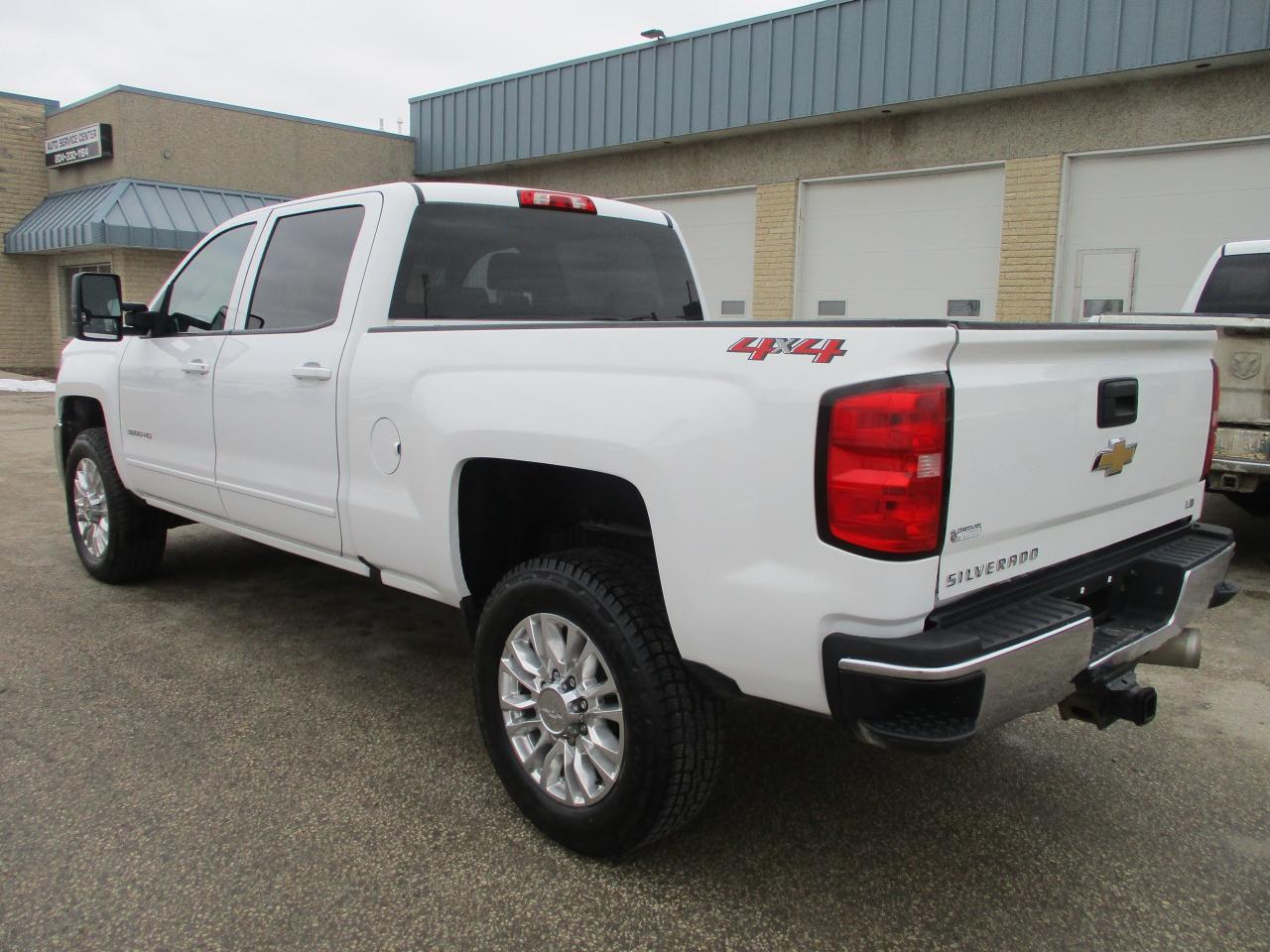 2018 Chevrolet Silverado 3500  - Photo #5
