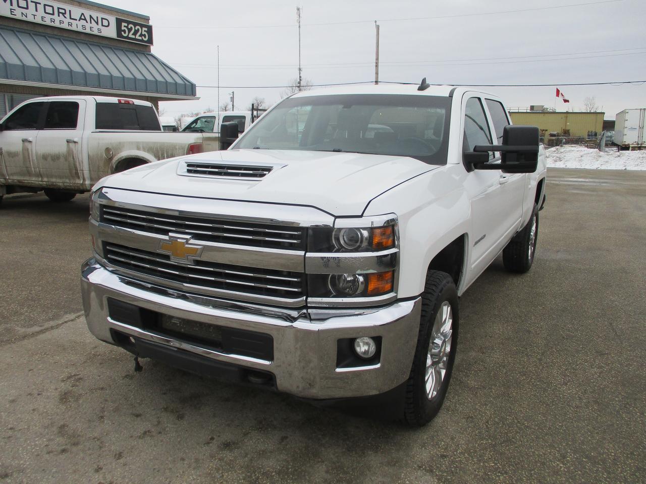 2018 Chevrolet Silverado 3500  - Photo #4