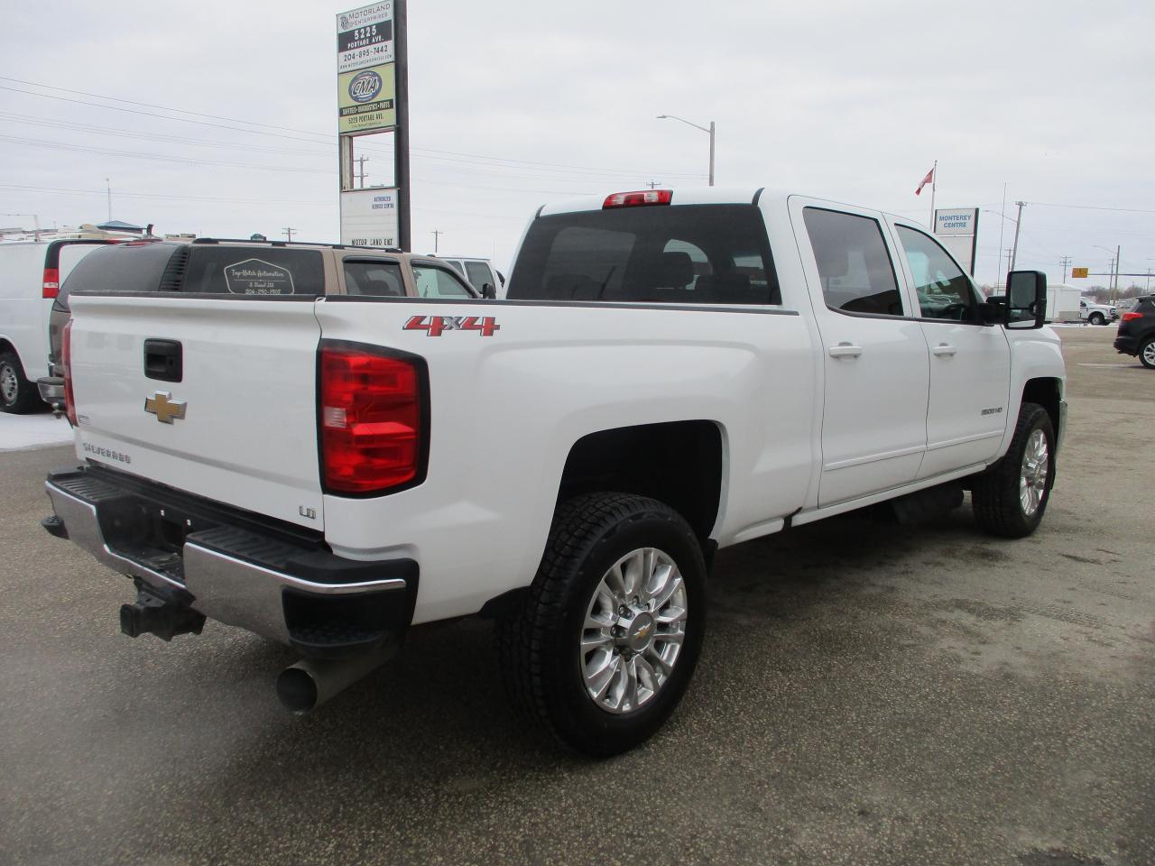2018 Chevrolet Silverado 3500  - Photo #6