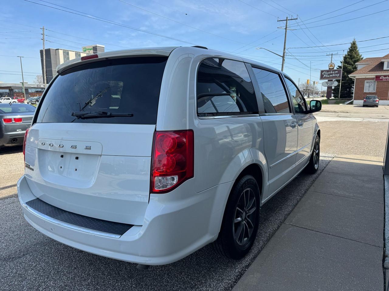 2016 Dodge Grand Caravan SXT Premium Plus Photo
