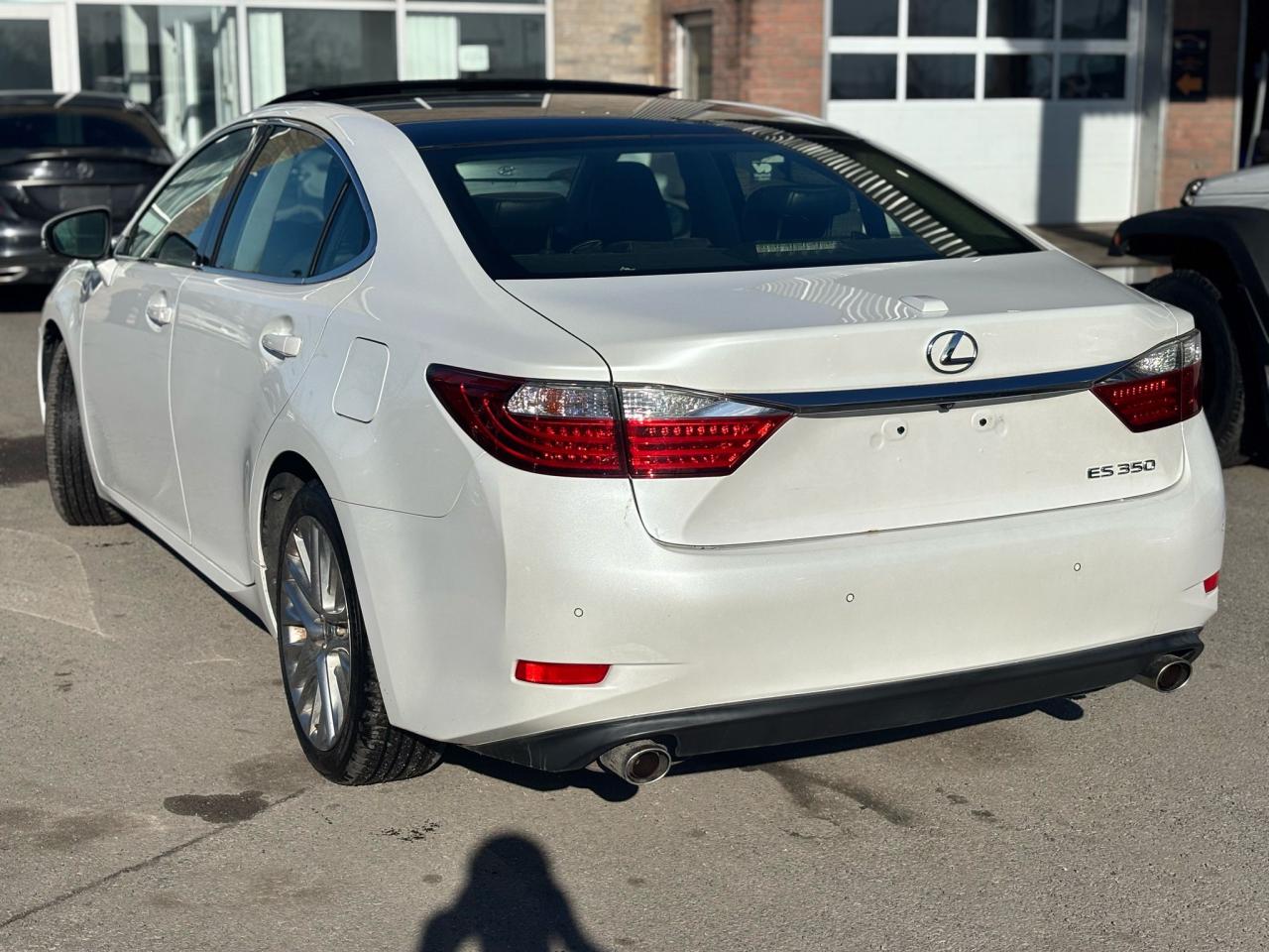 2013 Lexus ES 350  - Photo #5