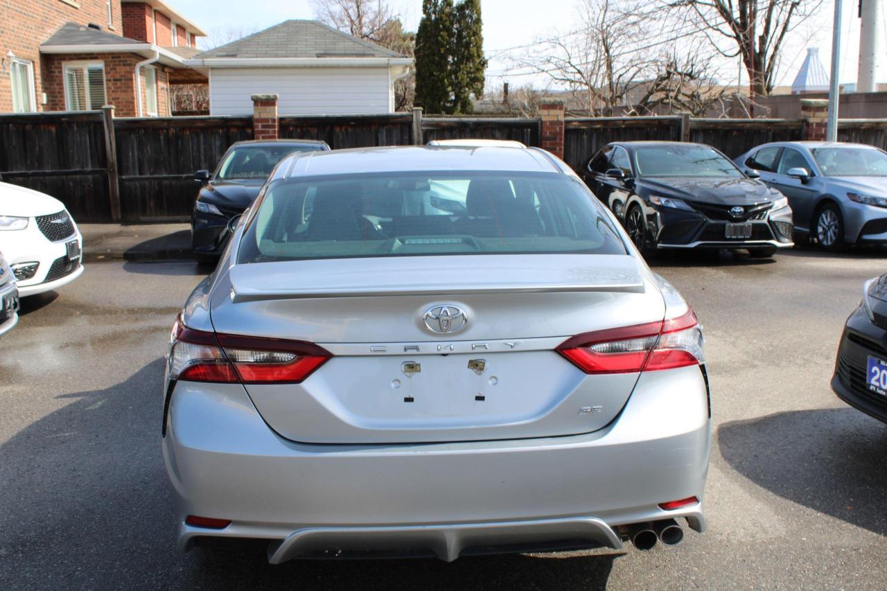 2022 Toyota Camry SE Auto - Photo #4