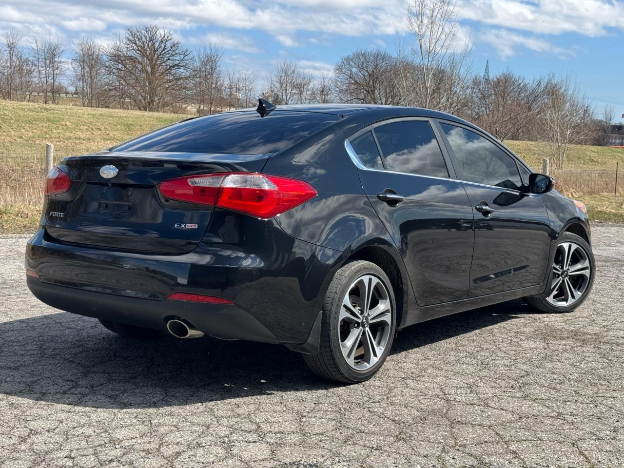 2014 Kia Forte EX | ONE OWNER | ALLOYS | HTD SEATS | BLUETOOTH | Photo4