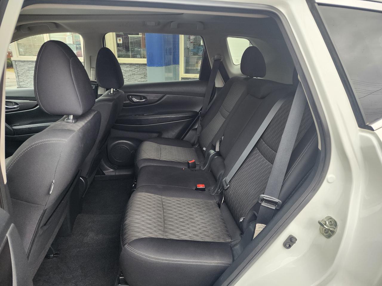 2019 Nissan Rogue AWD SV - Photo #9