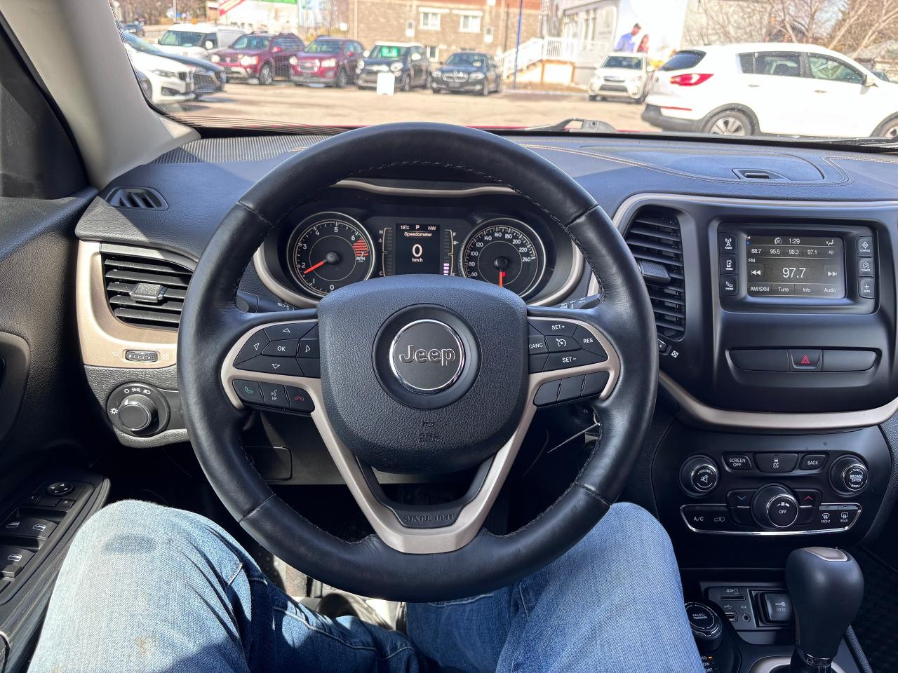 2016 Jeep Cherokee REMOTE START HEATED SEATS & WHEEL - Photo #14