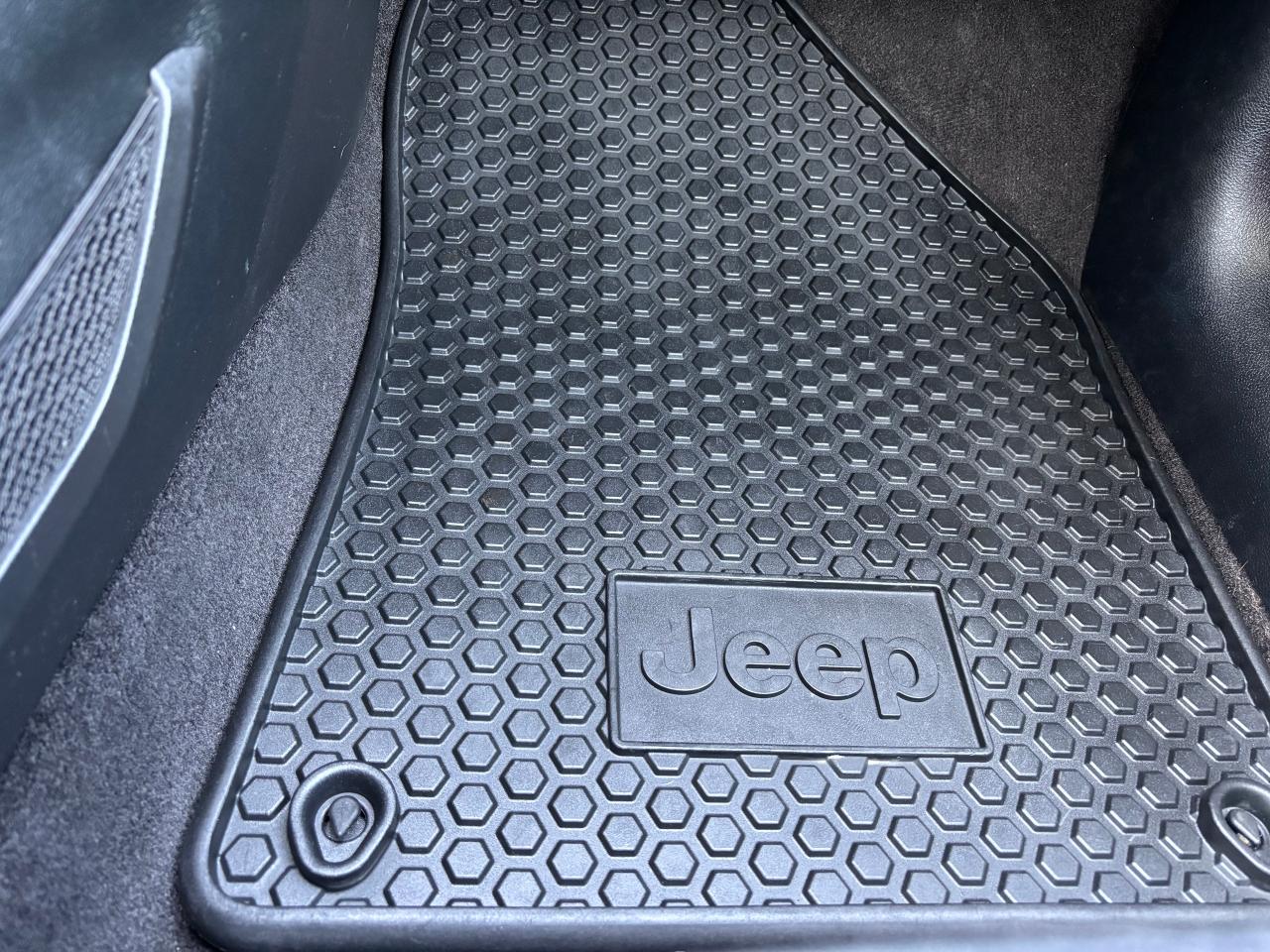 2016 Jeep Cherokee REMOTE START HEATED SEATS & WHEEL - Photo #20