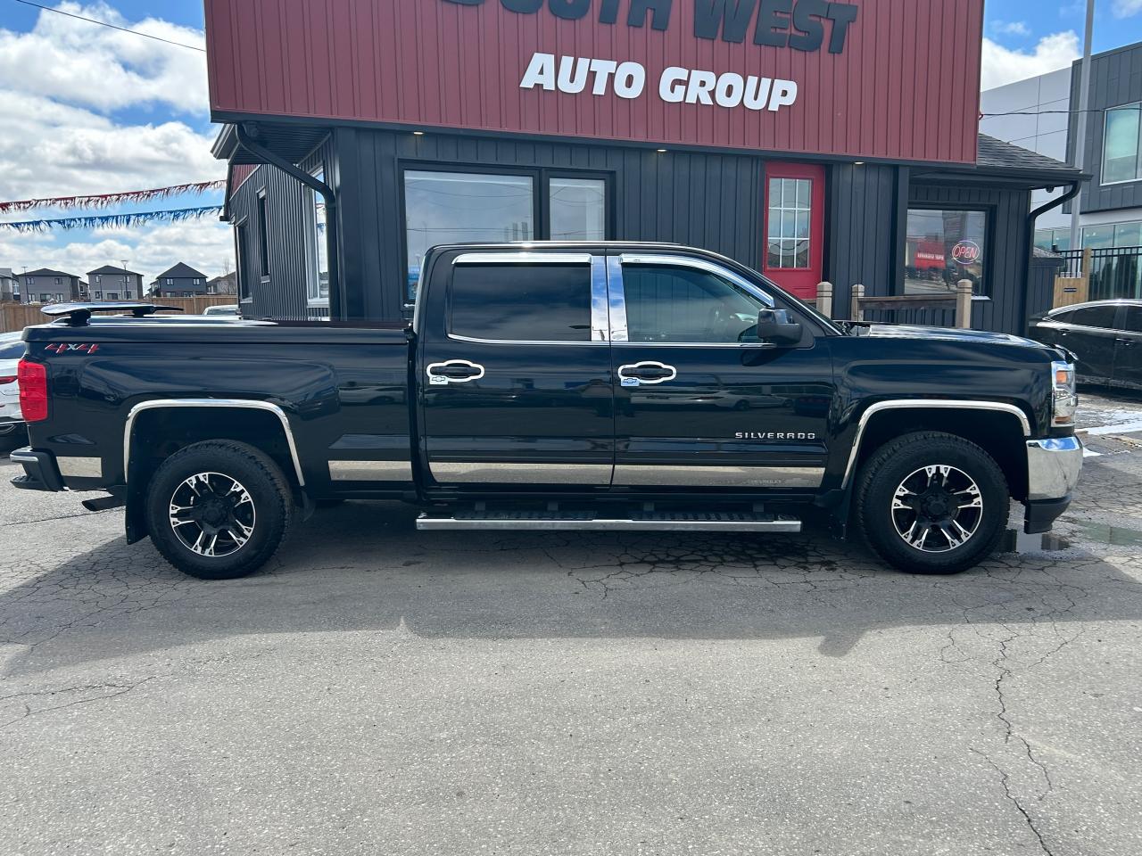 2018 Chevrolet Silverado 1500 4WD CREW CAB 153.0" LT W/1LT - Photo #2