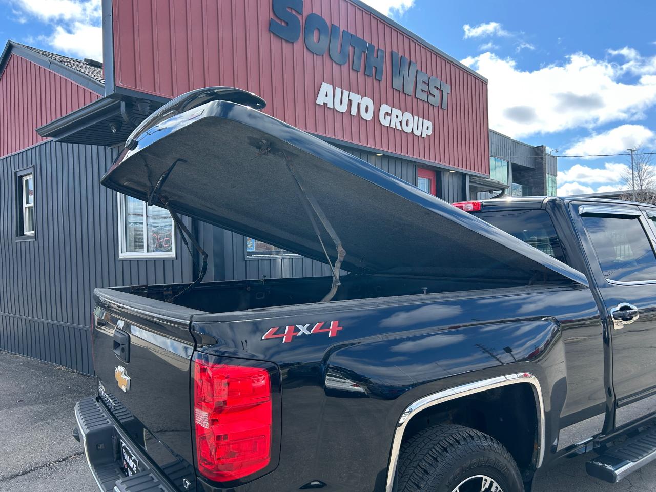 2018 Chevrolet Silverado 1500 4WD CREW CAB 153.0" LT W/1LT - Photo #9
