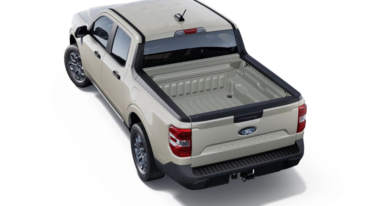 2025 Ford Maverick XLT AWD SuperCrew Photo1