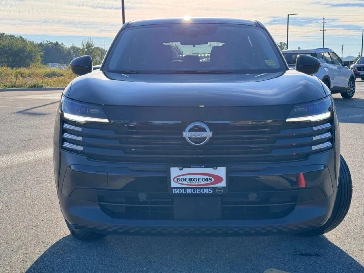2025 Nissan Kicks SV AWD Photo2