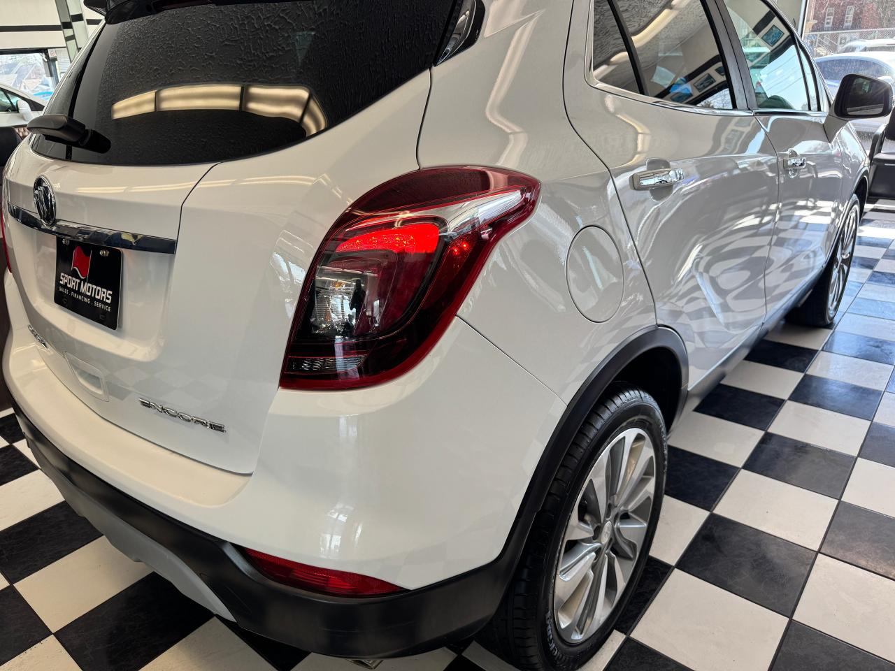 2018 Buick Encore Preferred+Camera+ApplePlay+CLEAN CARFAX - Photo #38