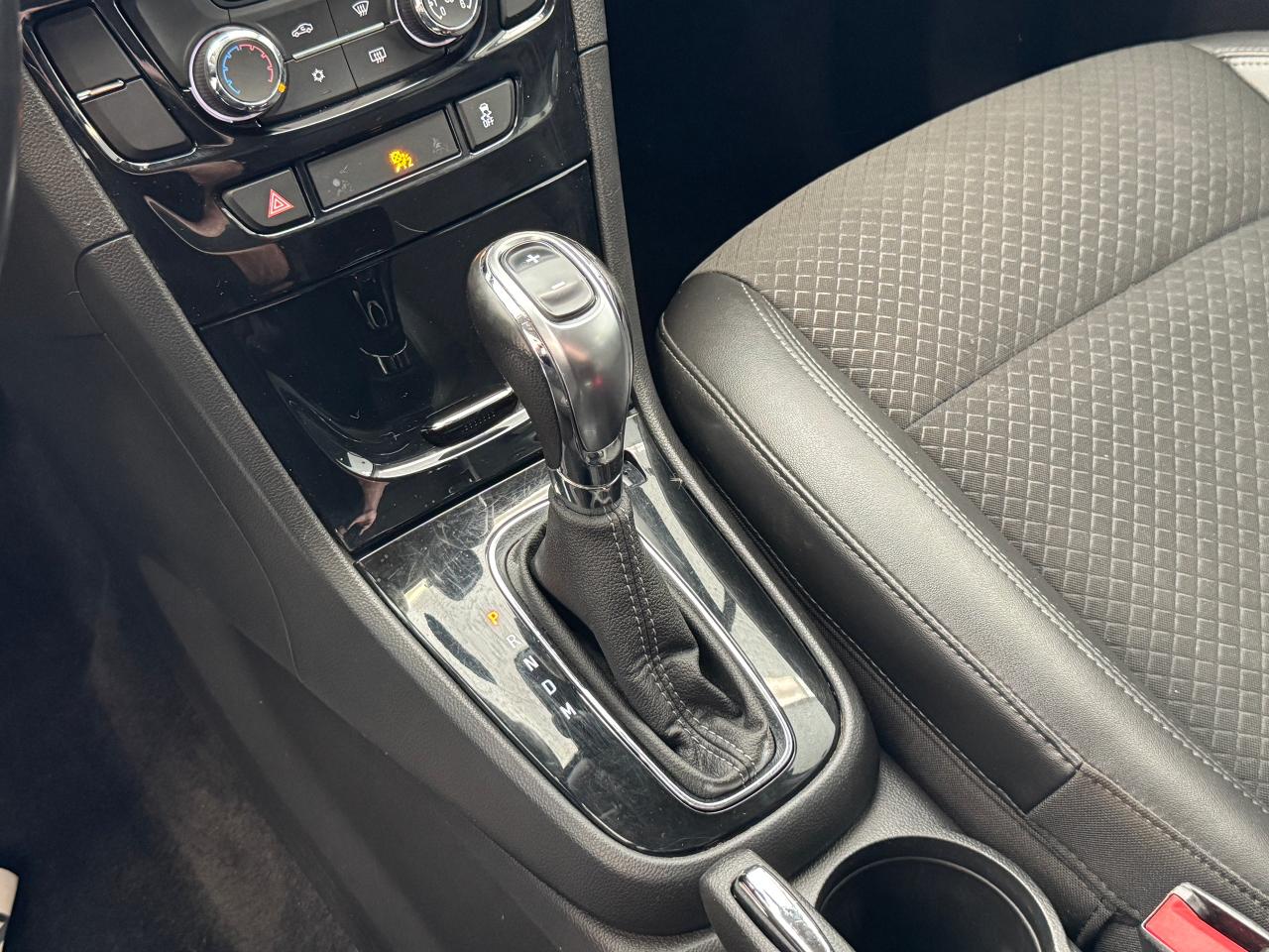 2018 Buick Encore Preferred+Camera+ApplePlay+CLEAN CARFAX - Photo #34