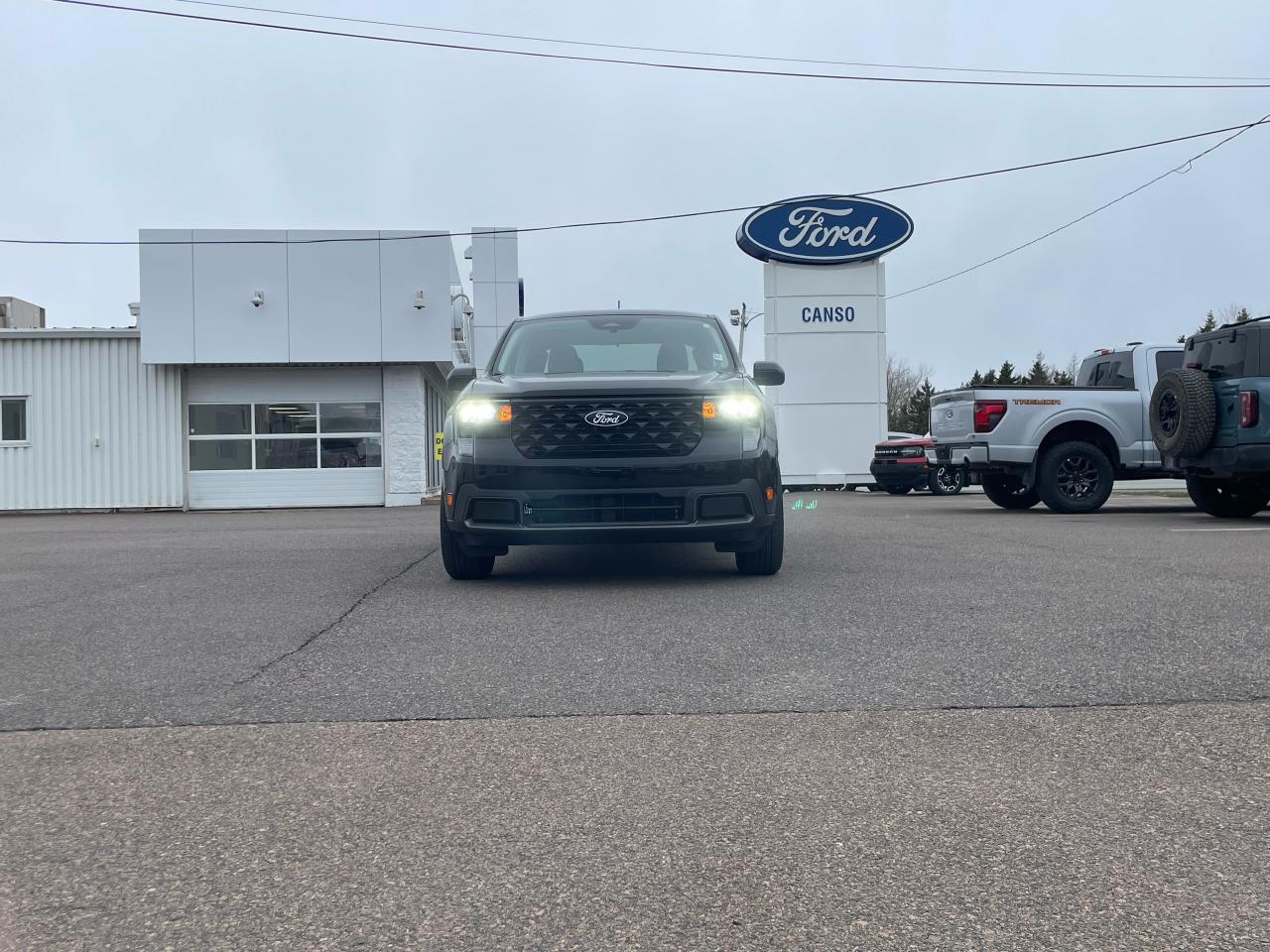 2025 Ford Maverick XLT AWD SuperCrew Photo1