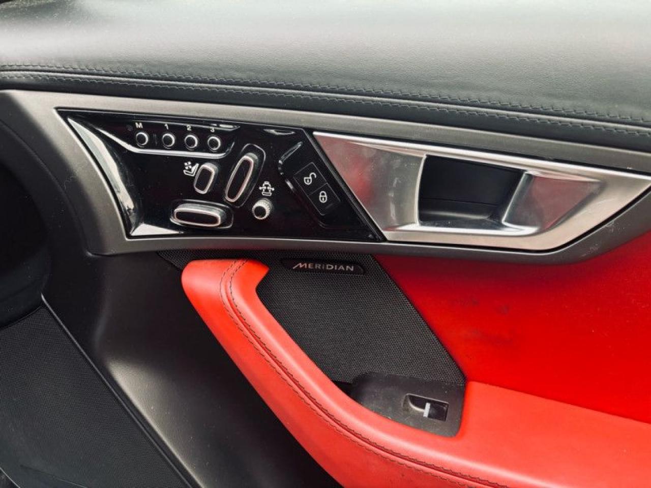 2015 Jaguar F-Type COUPE  0 ACCIDENTS/SERVICE RECORDS/ ACTIVE EXHUAST - Photo #19