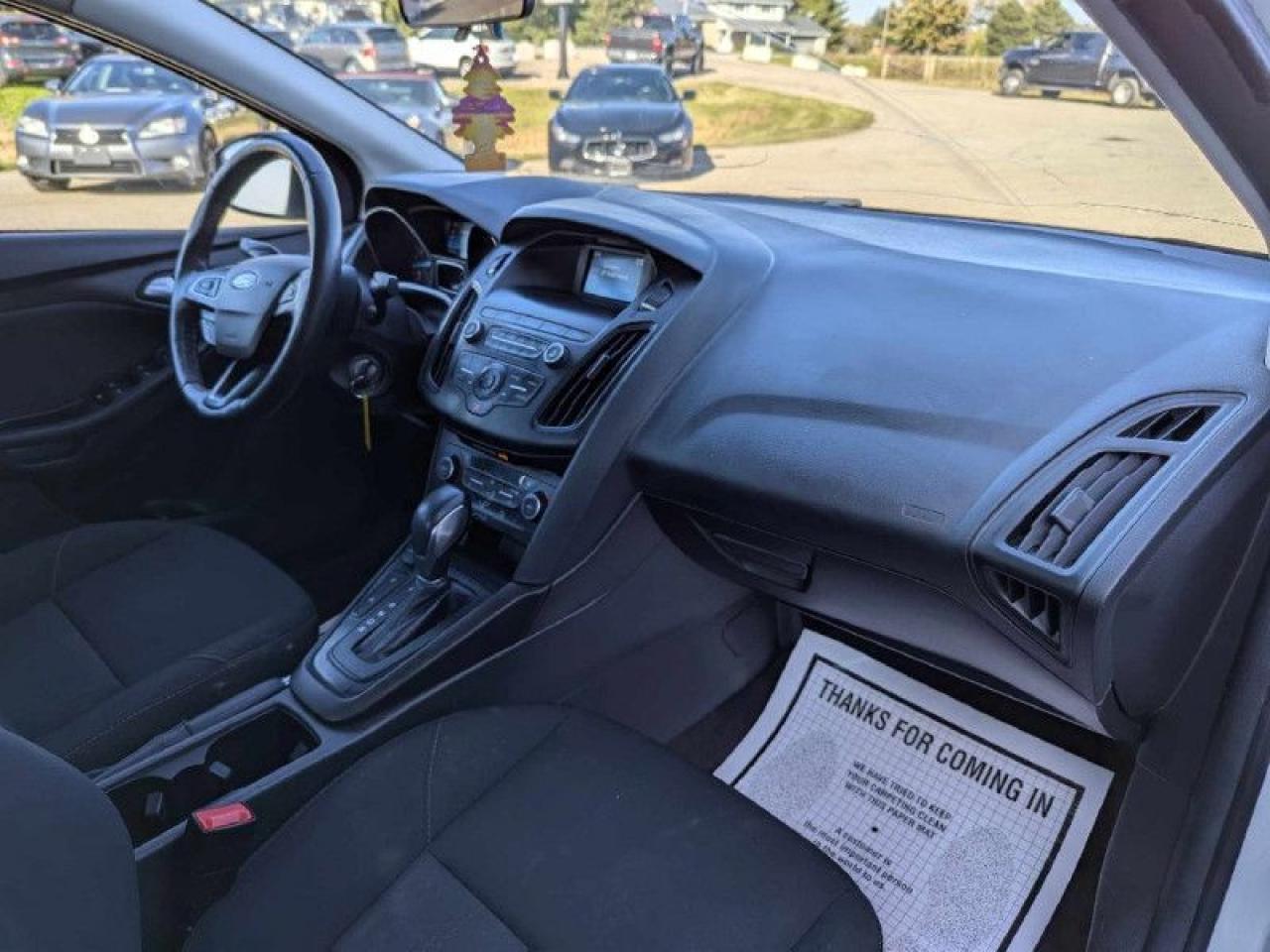 2018 Ford Focus SE  | FUEL EFFICIENT | AFTERMARKET WHEELS | - Photo #18