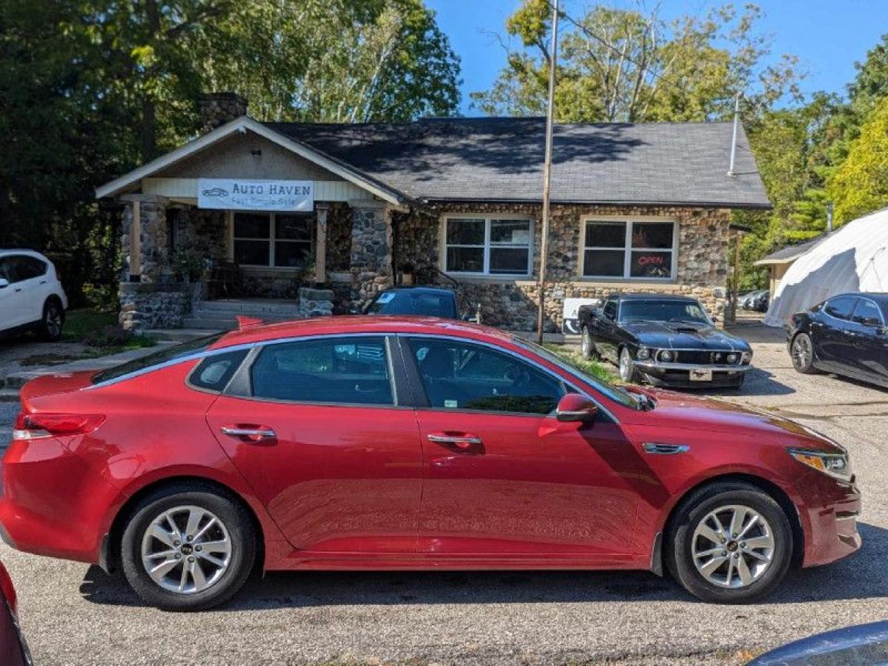 2018 Kia Optima | FUEL EFFICIENT | RELIABLE | - Photo #8