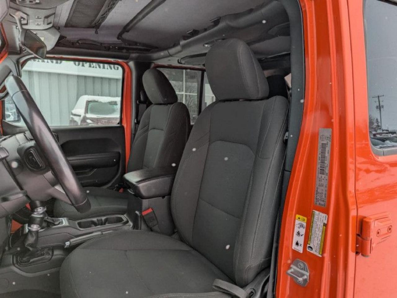 2018 Jeep Wrangler Unlimited | ACCIDENT FREE | LOW MILEAGE | - Photo #17