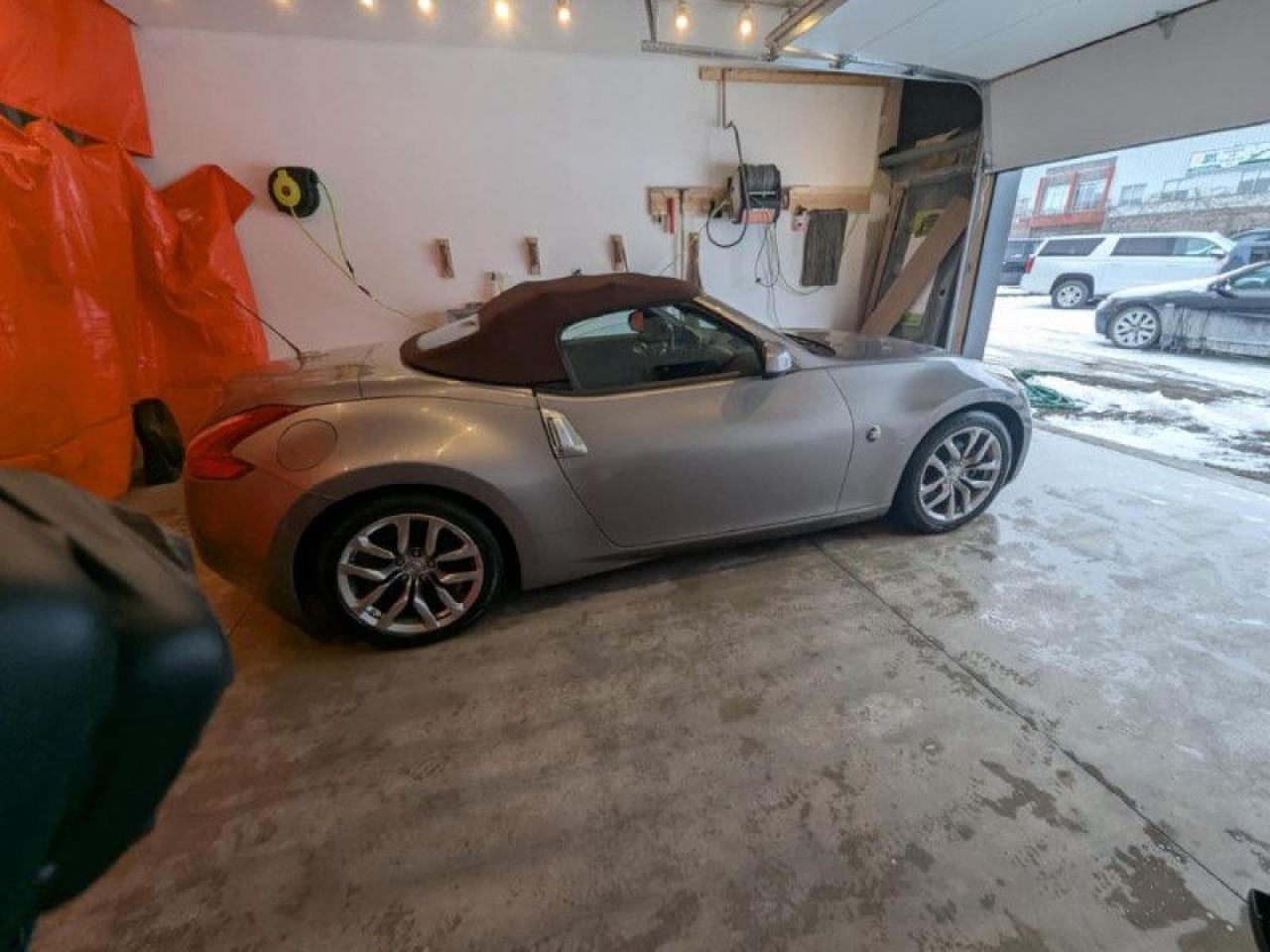 2010 Nissan 370Z Base  | V6 | MANUAL | AS-IS | - Photo #6