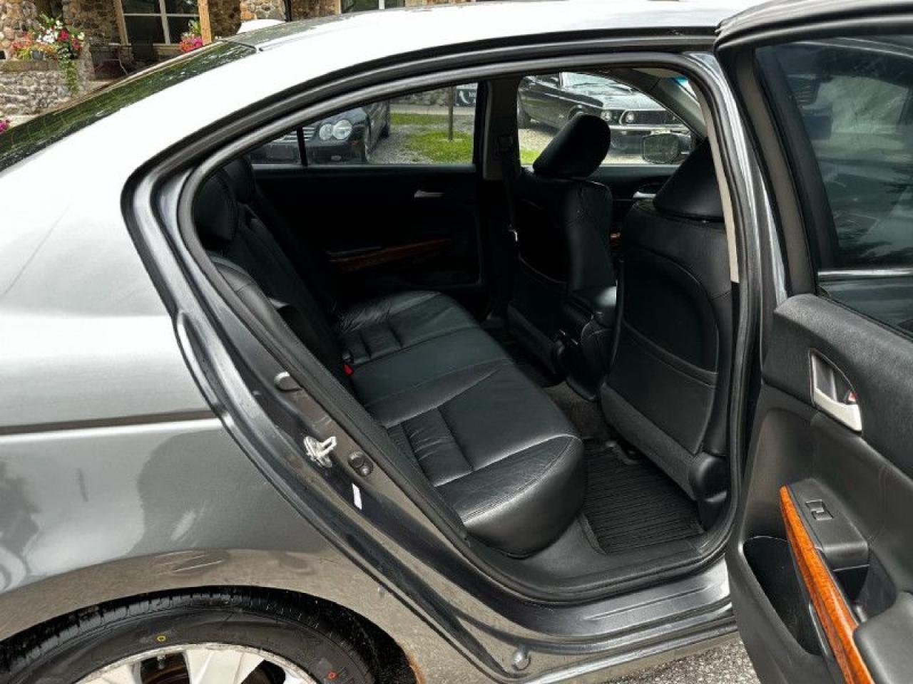 2012 Honda Accord Sedan 4 DOOR  | LEATHER | RELIABLE | - Photo #10