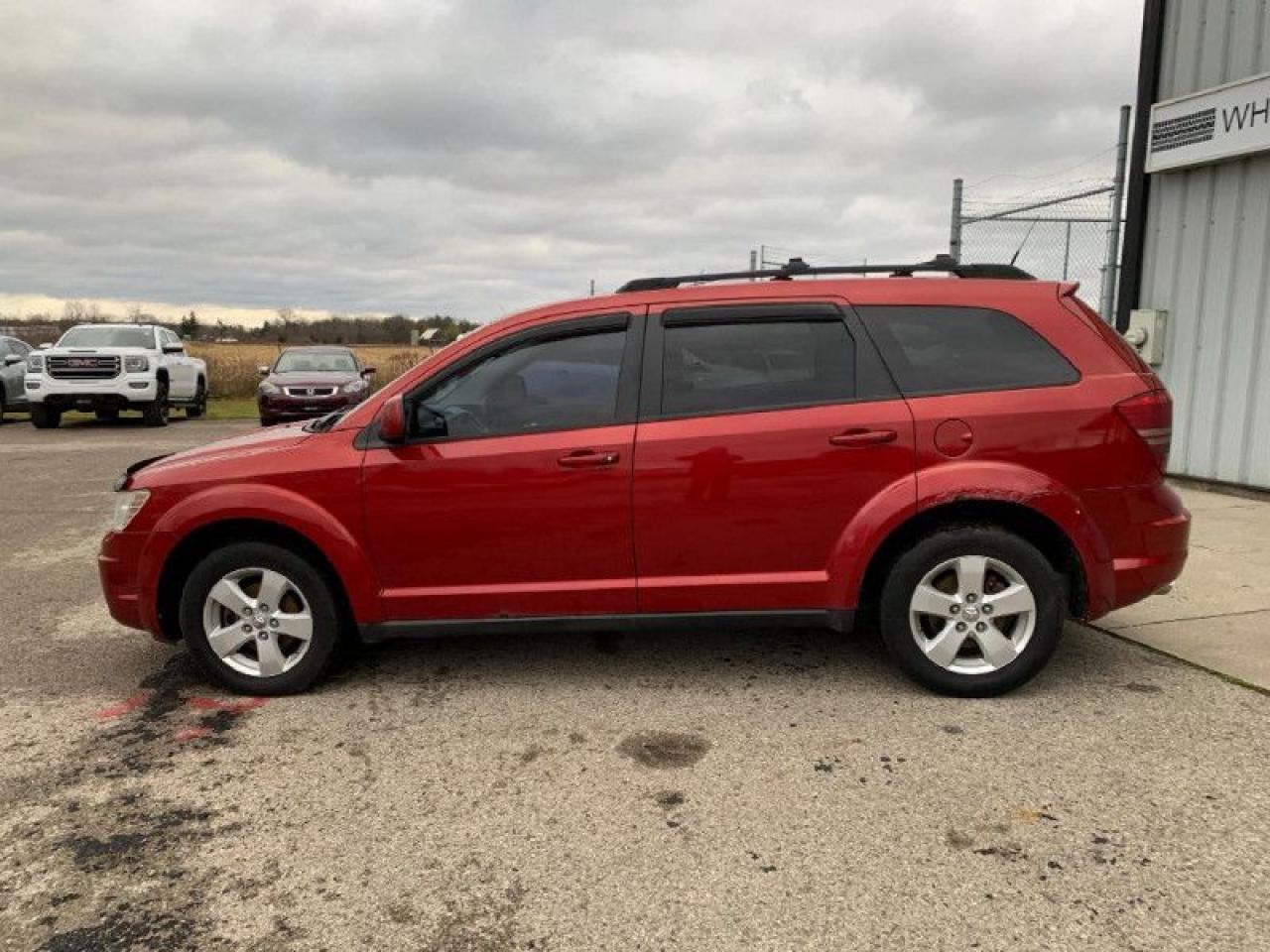 2010 Dodge Journey SXT  LOW KM | V6 | UTILITY - Photo #2