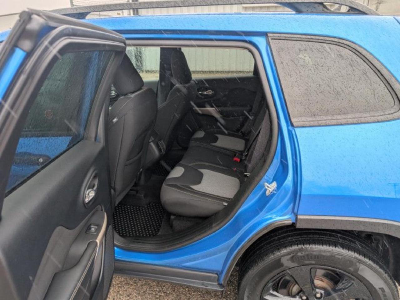 2018 Jeep Cherokee | LOW LOW MILEAGE | ACCIDENT FREE | - Photo #18