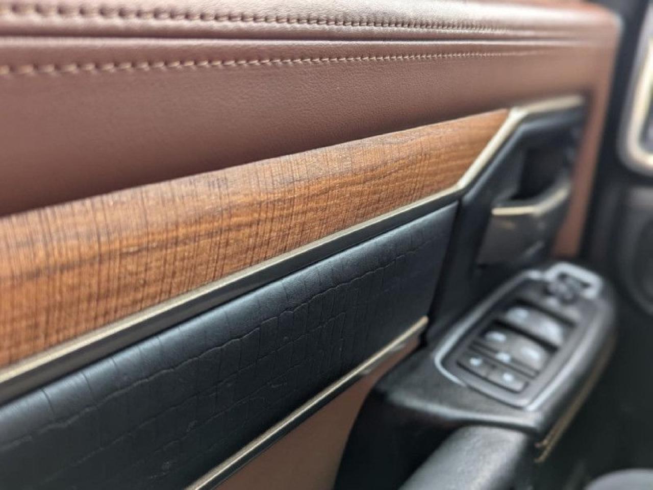 2019 RAM 3500 Longhorn  | DUALLY | CUMMINS | LARAMIE | - Photo #24