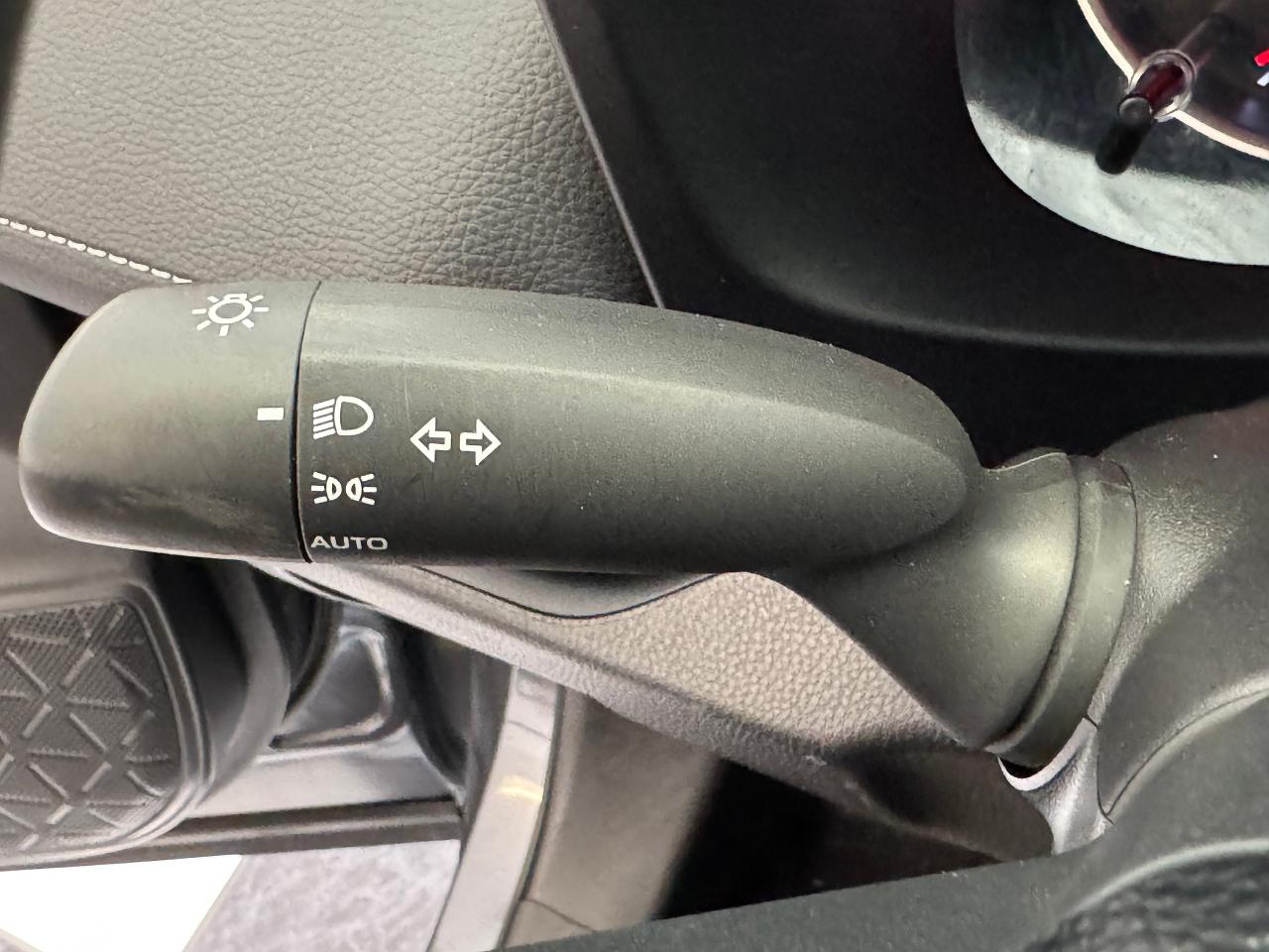 2021 Toyota RAV4 LE+Adaptive Cruise+LaneKeep+ONE OWNER+CLEAN CARFAX - Photo #44