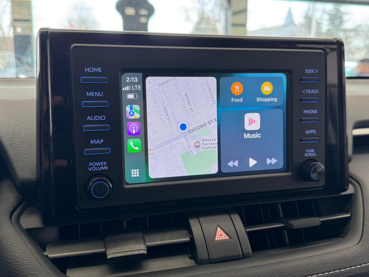 2021 Toyota RAV4 LE+Adaptive Cruise+LaneKeep+ONE OWNER+CLEAN CARFAX - Photo #28