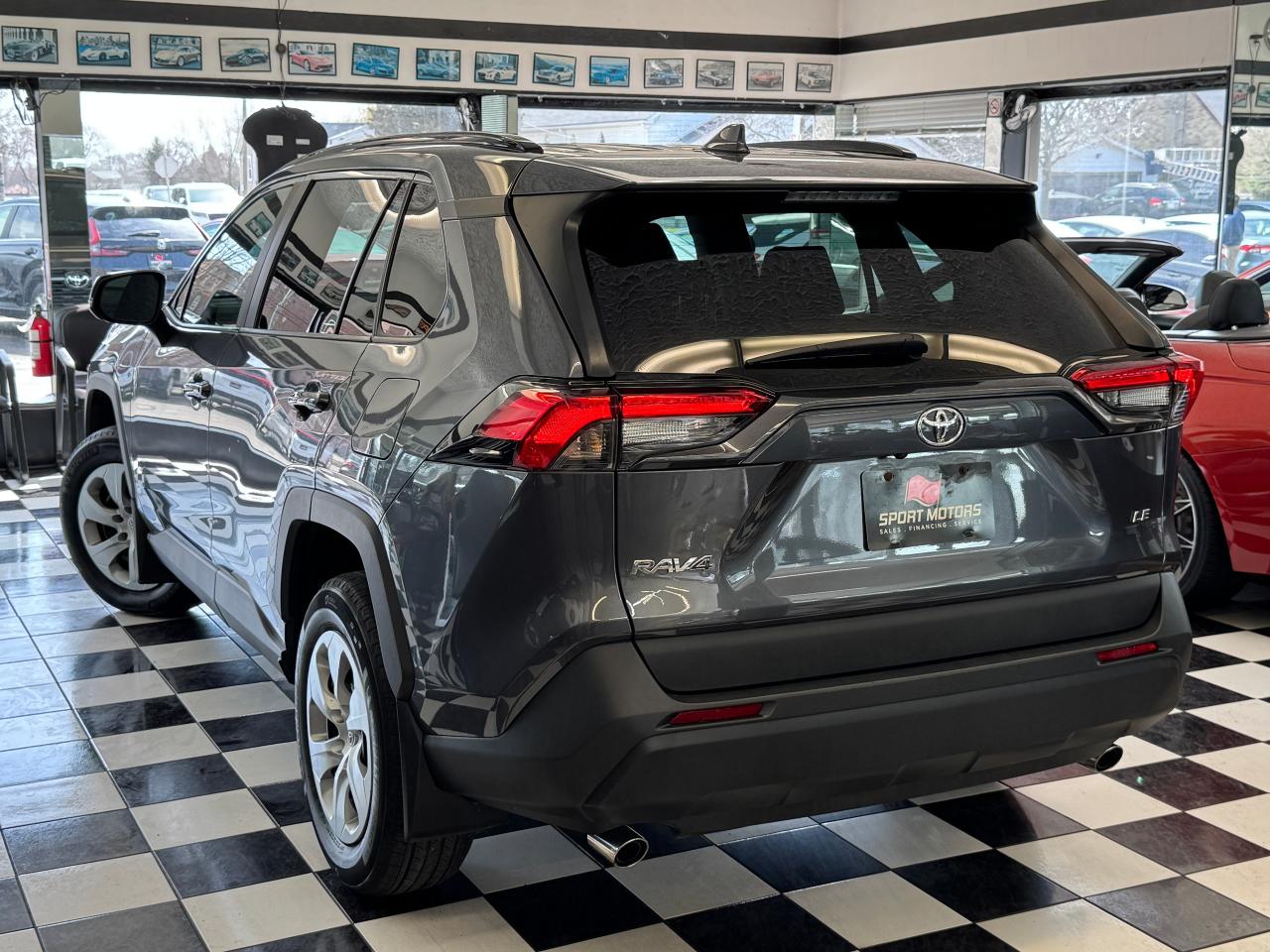 2021 Toyota RAV4 LE+Adaptive Cruise+LaneKeep+ONE OWNER+CLEAN CARFAX - Photo #14