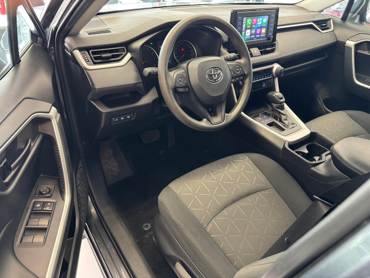 2021 Toyota RAV4 LE+Adaptive Cruise+LaneKeep+ONE OWNER+CLEAN CARFAX - Photo #17